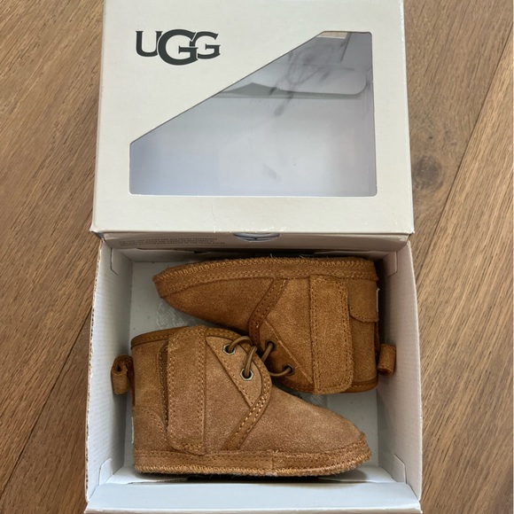 EUC - UGG Baby Neumel Boot sz2/3 (6/12) - Picture 3 of 5
